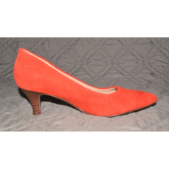 Clarks Collection Adriel Viola Red Suede Pumps Heels Size 6.5M Women 2" Heel - Picture 5 of 9